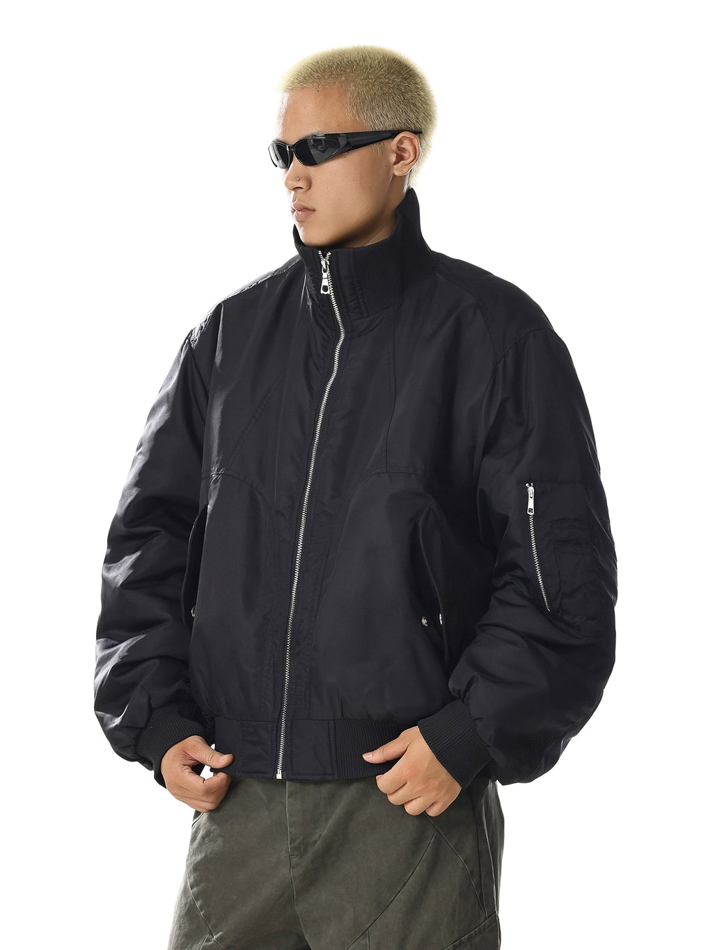 Bomber with silver zip